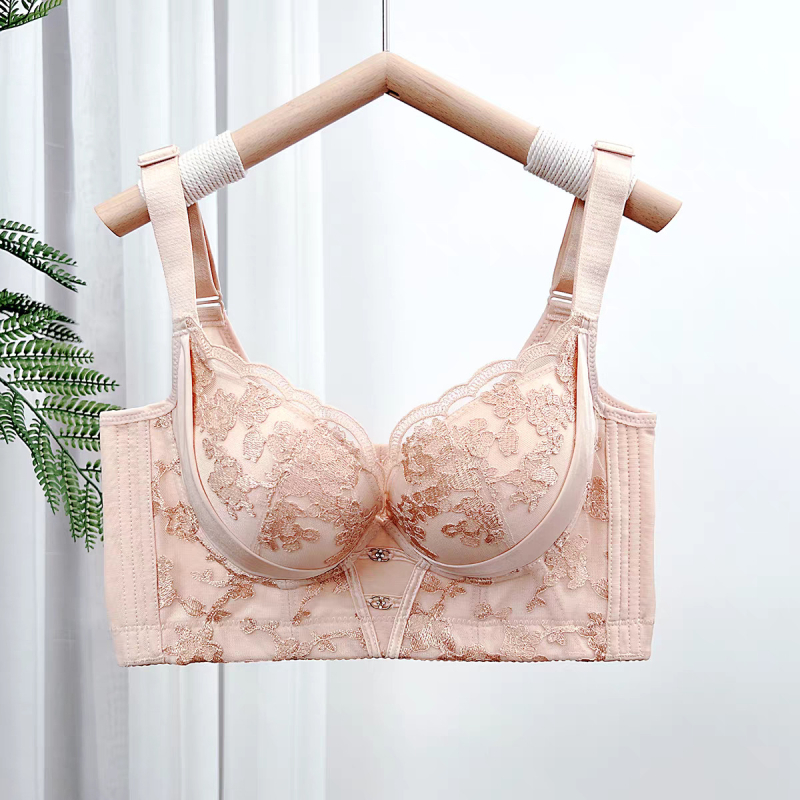 Найлонов сутиен със спандекс подплата; чашка 3/4; моделирани чашки с горе тънък, долу дебел; фиксирани двойни презрамки; пет реда закопчаване на гърба; дишащи, повдигащи и оформящи тялото