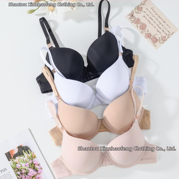 Nailono liemenėlė su reguliuojamu push-up, kvėpuojantis šoninis susikaupimas, vidutiniškai formuoti puodeliai, fiksuotos dvigubos petnešos, nugaros dvigubas užsegimas