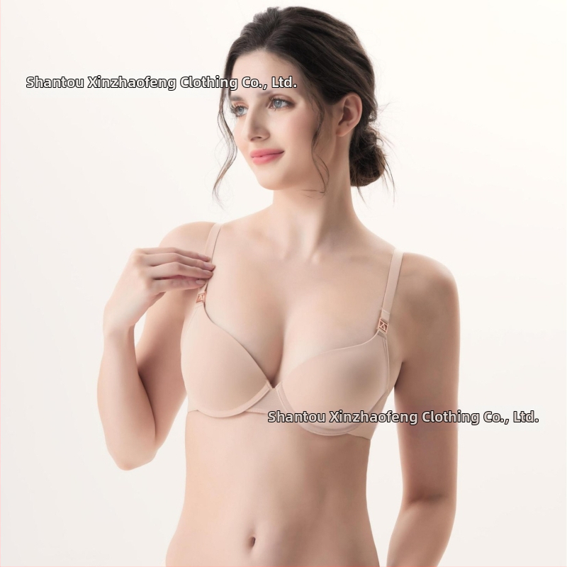 Nailono liemenėlė su reguliuojamu push-up, kvėpuojantis šoninis susikaupimas, vidutiniškai formuoti puodeliai, fiksuotos dvigubos petnešos, nugaros dvigubas užsegimas