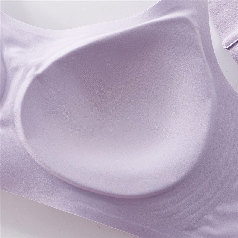 Bevielis sportinis liemenėlis su pilnomis kaušėmis, plonos formuotos kaušės, fiksuoti pečių dirželiai, nugaros užsegimas su keturiomis eilėmis kablių, kvėpuojanti nailono medžiaga su elastano įdaru