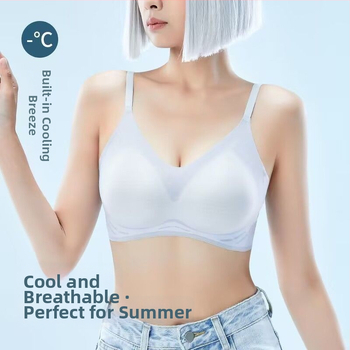 Be siūlių moterų liemenėlė - ultra plona, kvėpuojanti, be vielos, formuojantys kupi (viršus plonas, apačia storesnė), fiksuotos dvigubos petnešos, nugaros dviejų eilių sagtis