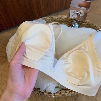 Bešavni ženski push-up grudnjak s čvrsto oblikovanim košaricama, 3/4 košarice, stražnje kopčanje s tri reda kukica, prozračan