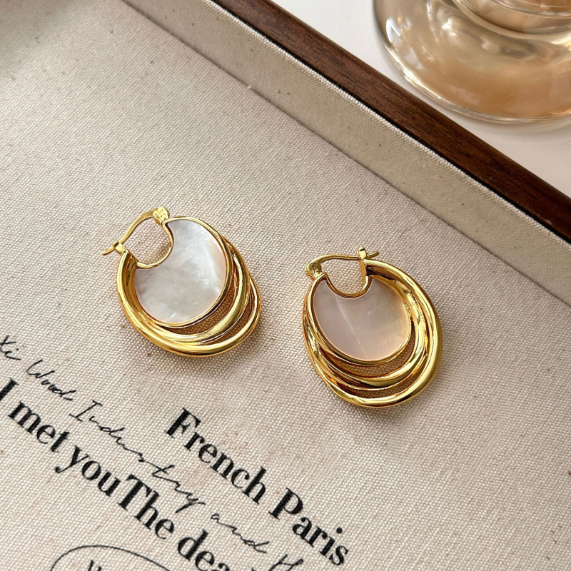 Cercei geometrice din cupru, stil Old Money, motiv Fritillaria, retro literar