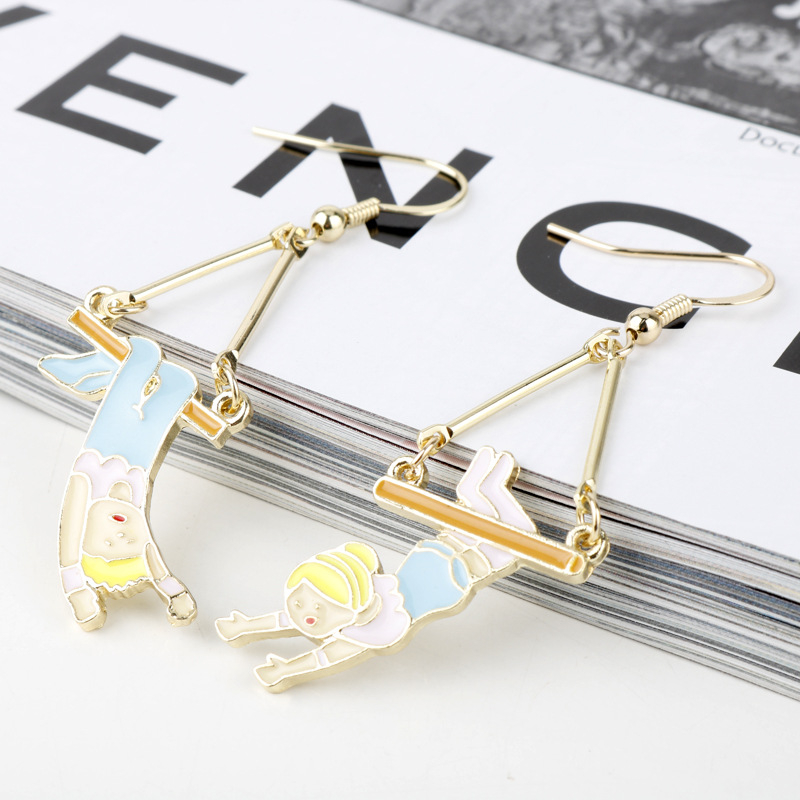 Cercei asimetrici, inspirați de desene animate, din aliaj, stil coreean, geometric pentru femei