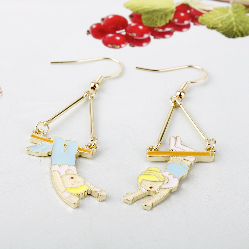 Cercei asimetrici, inspirați de desene animate, din aliaj, stil coreean, geometric pentru femei