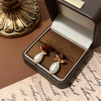 Cercei cu email floral și perle naturale, bază de cupru, știft din argint 925, finisaj cu picuri de ulei, stil medieval literar retro