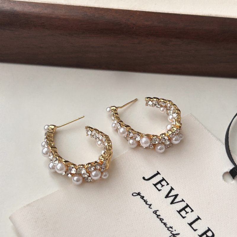 Naušnice C-oblika s perlama i dijamantima, 925 srebrni post, elektroplatirano završno