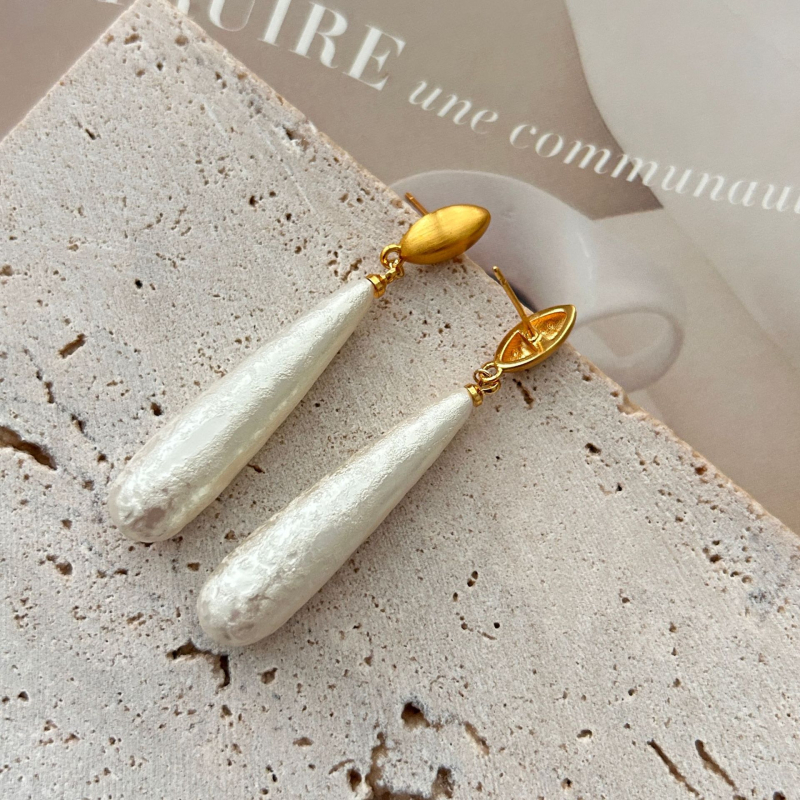 Geometrijske naušnice s imitacijskim perlama, 925 srebrni post, zlatni sloj, lagani luksuzni stil