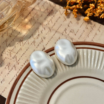 Shutong S925 srebrna igla, geometrijske ovalne biserne naušnice od imitacijskih perli, INS stil, zimsko 2025 izdanje