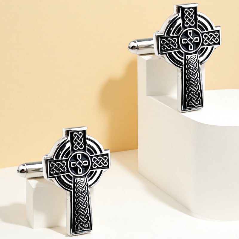 Копчета за ръкавели – френски стил, унисекс; форма констелация; стомана с електроплатина; кристал бял призрак