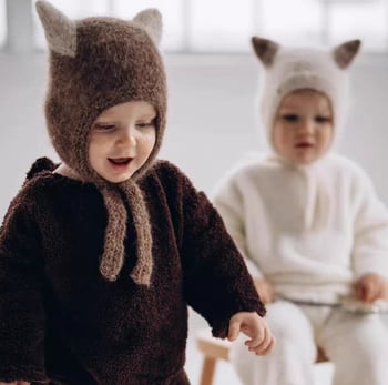 Pletena dječja kapa od kašmira s kupolastim krojem i rubom tipa eaves, zimska toplina; za dob djece od 0-6 mj., 6-12 mj., 1-2 god., 2-4 god., 4-6 god.; materijal: kašmir; tkanina: dlaka rakuna