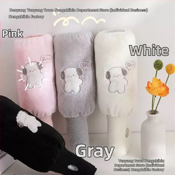 Kaks ühes: puuvillast kinnas ja pikad mansetid soojusele ja mustuse tõrjumiseks — originaalne disain lastele ja õpilastele