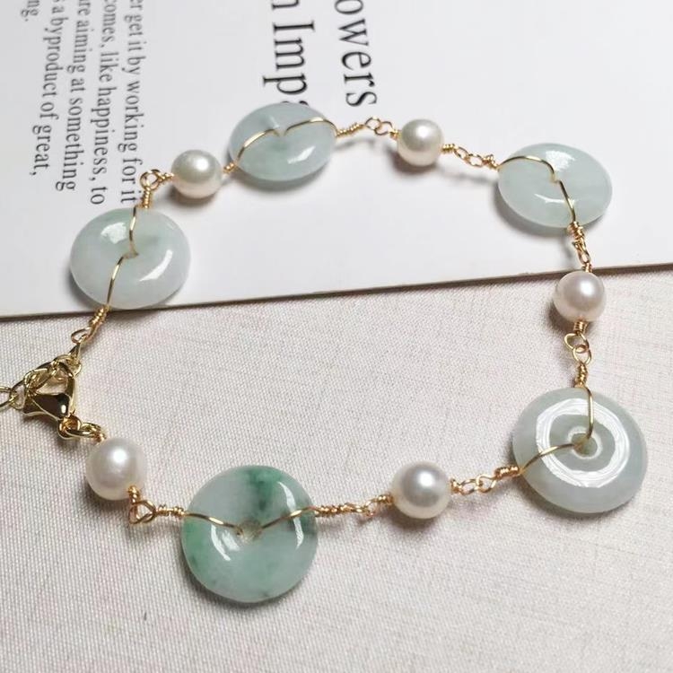 Édesvízi gyöngyökkel és smaragdzárakkal készült karkötő, 14K aranyozott bevonat, eredeti dizájn, állítható hosszúság