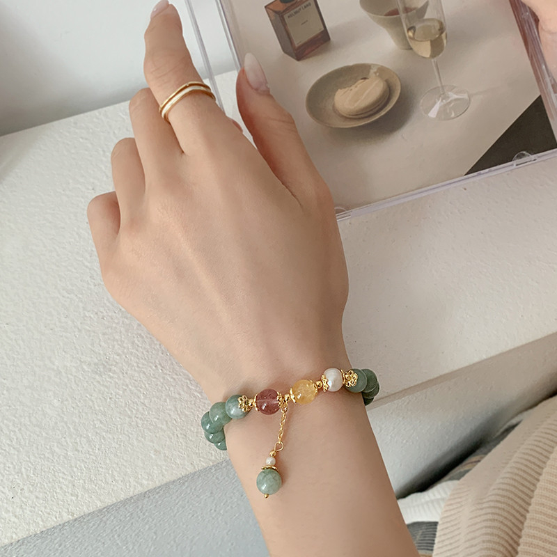 Női karkötő Strawberry Crystal kővel, burmai jád karikák és édesvízi gyöngyök, csepp alakú