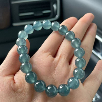 Kézzel készített jadeit golyós karkötő geometriai dizájnnal