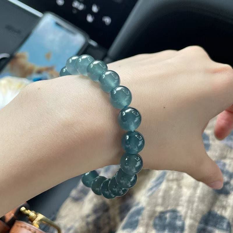 Kézzel készített jadeit golyós karkötő geometriai dizájnnal