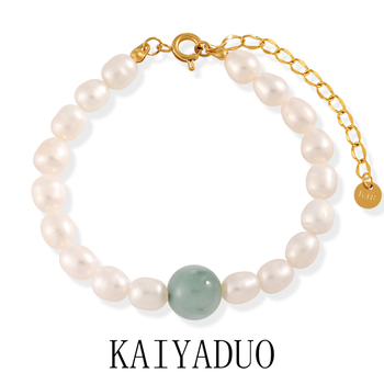 Koreai stílusú jáde és édesvízi gyöngy karkötő, geometriai mintázat, titánacél részletekkel — Kaia Indor