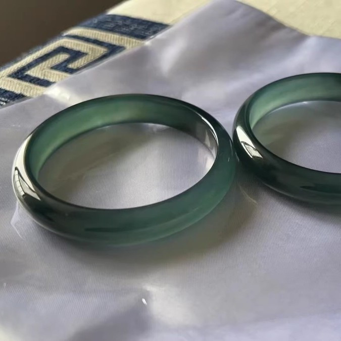 Žad i kalcedon narukvica, ručno izrađena, ledeni tip, etnički stil, geometrijski dizajn