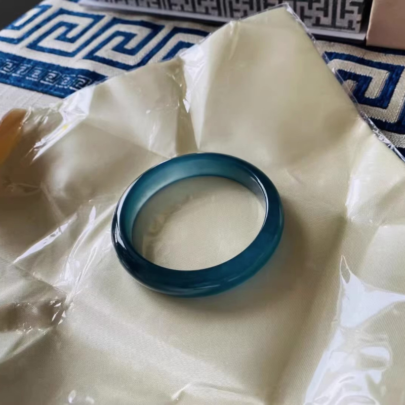 Žad i kalcedon narukvica, ručno izrađena, ledeni tip, etnički stil, geometrijski dizajn