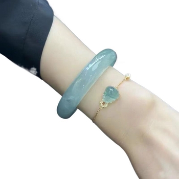 Jadeit geometriás karkötő, kézműves, aranybevonattal