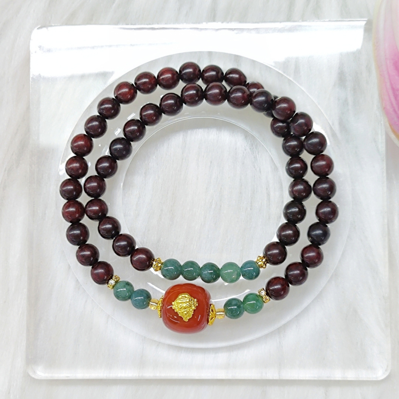 Ručne vyrobený dvojradový náramok z malolistového ružového dreva s jade a achátom – ženský originálny dizajn