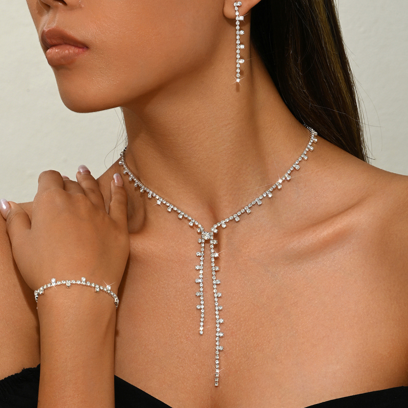 Set de bijuterii pentru femei: colier, cercei și brățară din cupru, placare electroplată, lanț gheare, piatră rhinestone