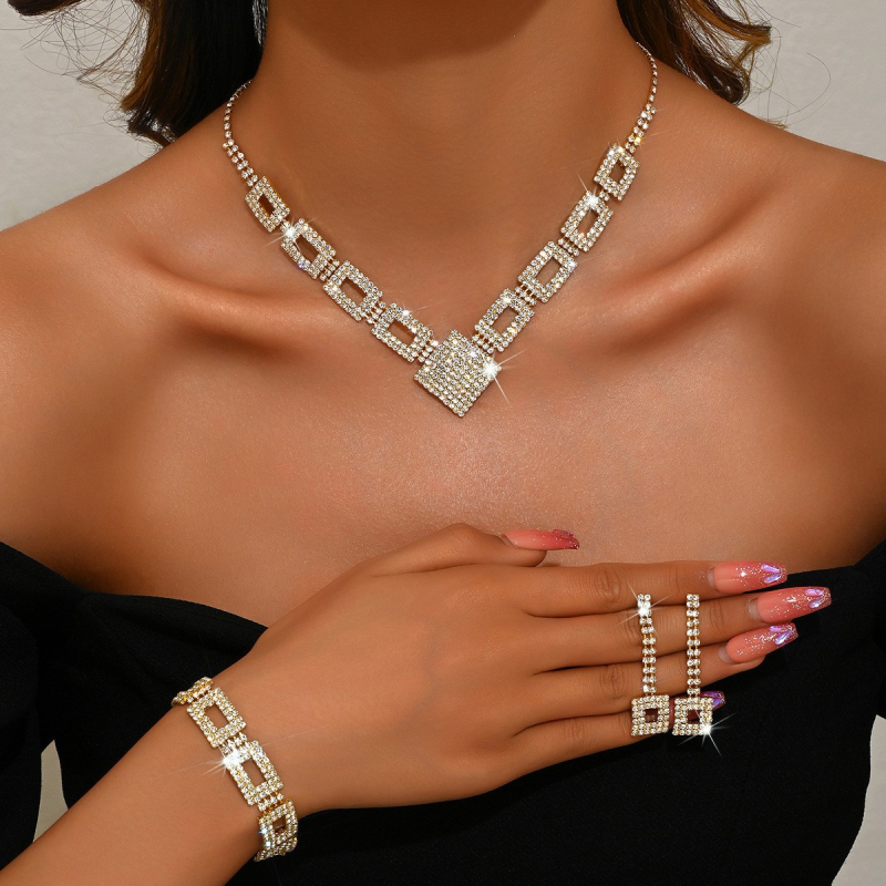 3-djelni set nakita: naušnice, ogrlica i narukvica — geometrijski kvadratni dizajn, rhinestones ugravirane, običan lanac, uzorak: križ/kruna/roma brojke