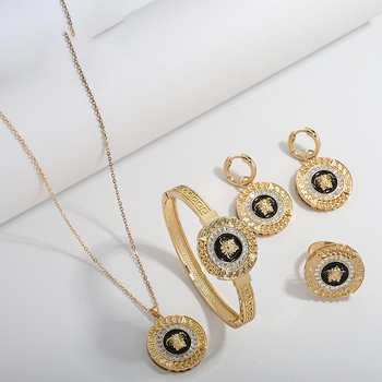 Set bijuterii Medusa Portrait – zircon, 4 piese: cercei, colier și accesorii pentru mână, lanț în formă de O, placare electro, aliaj de zinc, pentru femei