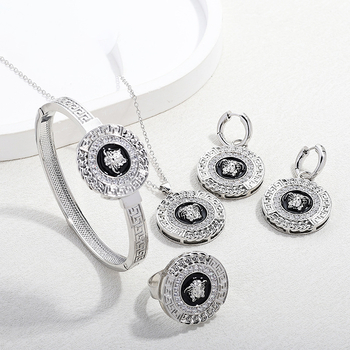 Set bijuterii Medusa Portrait – zircon, 4 piese: cercei, colier și accesorii pentru mână, lanț în formă de O, placare electro, aliaj de zinc, pentru femei