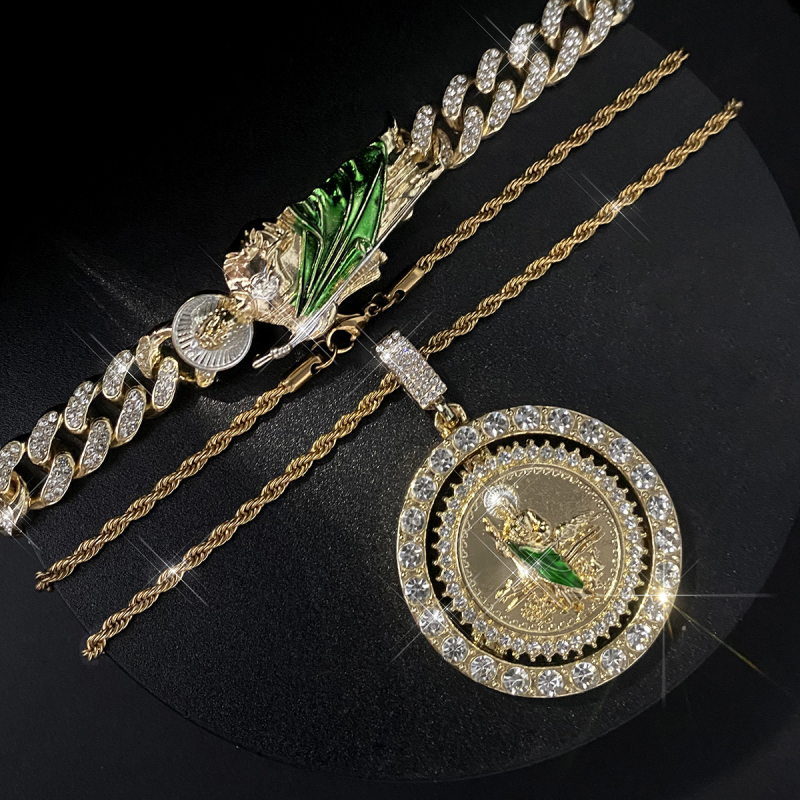 Saint Jude nyaklánc — Uniszex, Hip-Hop stílus, cink‑ötvözet medál rhinestone kövekkel, Cuban lánccal