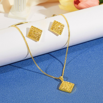 Set nakita: naušnice i ogrlica, bakar s pozlatom 18K, četvrtasti fasetirani privjesak, O-oblika lanac, luksuzni palatski stil