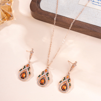 Ékszerkészlet: fülbevaló és nyaklánc bohemikusan retro etnikus stílusban, ötvözet, elektroplakolás, szabályos lánc, medál ötvözetből, 2025 tavasz