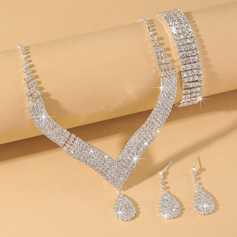 Kristályos szív medállal ellátott nyaklánc és fülbevaló készlet — réz, U-alakú, kígyó lánc, Yiwu, 2024 tavasz