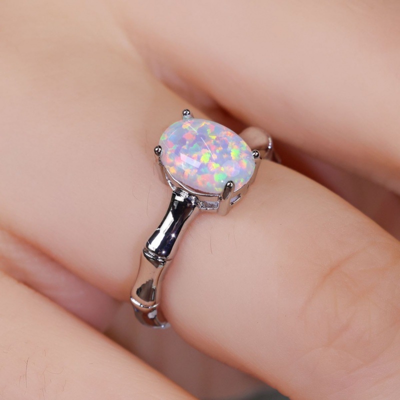 Пръстен с топаз, яйцевидна форма, дизайн с бамбукови сегменти, четиризъбна поставка, медна вложка, тегло 2.1 g, лято 2023