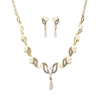 Esküvői gyöngyfüggő fülbevaló és nyaklánc szett | Ötvözet | Mű gyöngyök | Kukorica lánc | 41–50 cm | Elektroplatírozás