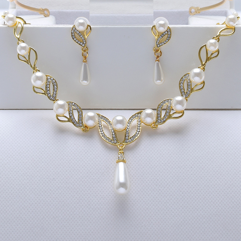 Esküvői gyöngyfüggő fülbevaló és nyaklánc szett | Ötvözet | Mű gyöngyök | Kukorica lánc | 41–50 cm | Elektroplatírozás