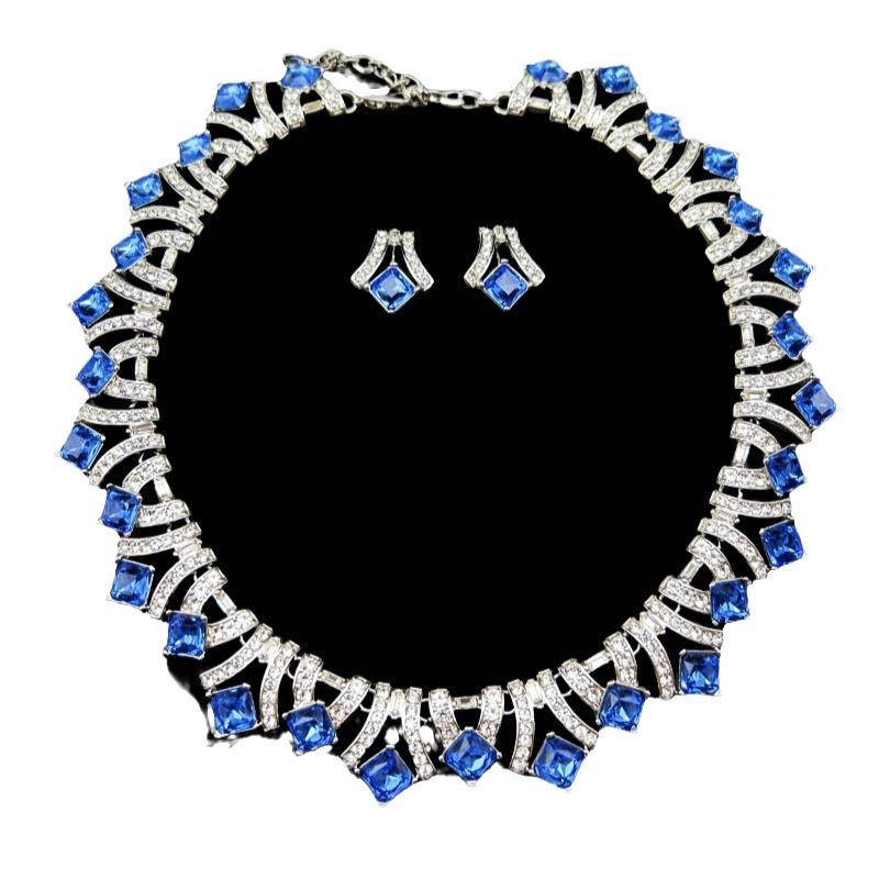 Geometriai ötvözet nyaklánc és fülbevaló készlet beépített kövekkel – retro stílus, nőknek, 2024 tavasz