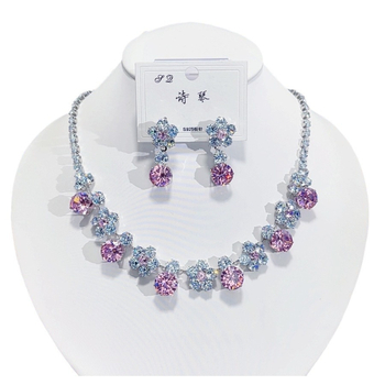 Virágos cirkón kristály nyaklánc és fülbevaló szett, 925-ös ezüst medállal, kulcscsont-lánccal, tömeg 40 g