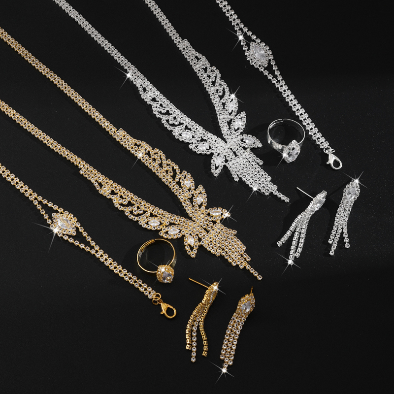 Ženski set nakita: rhinestones, dijamantno rezanje, bambus lanac, uzorak zvijezda/sunce/mjesec/vesolje, uključuje naušnice, ogrlicu, narukvicu i prsten