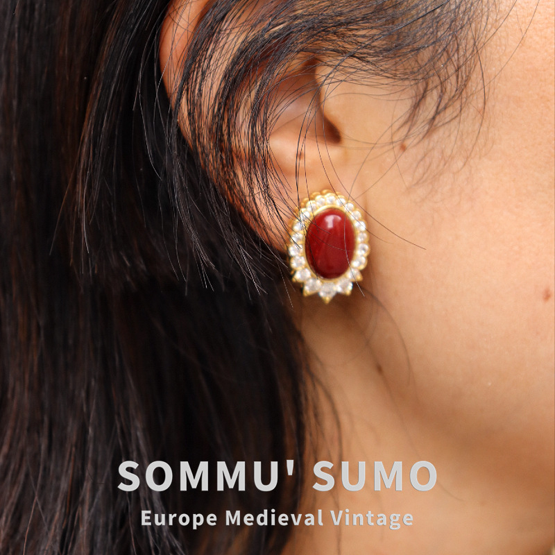 Cirkón nyaklánc és fülbevaló készlet, aranyozott rézből, geometriai dizájn, szintetikus galambvér rubinok