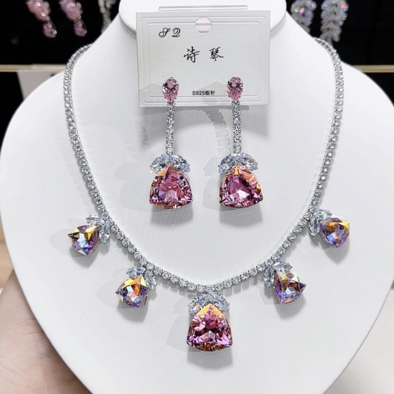Set ogrlice i naušnica: cirkon i umjetni kristal, elektroplatiniranje, oblik pahulje, verižica tip klavikule, bakreni privjesak (Umjetni kristal; Cirkon; Elektroplatiniranje; Oblik pahulje; Verižica tip klavikule; Bakreni privjesak)