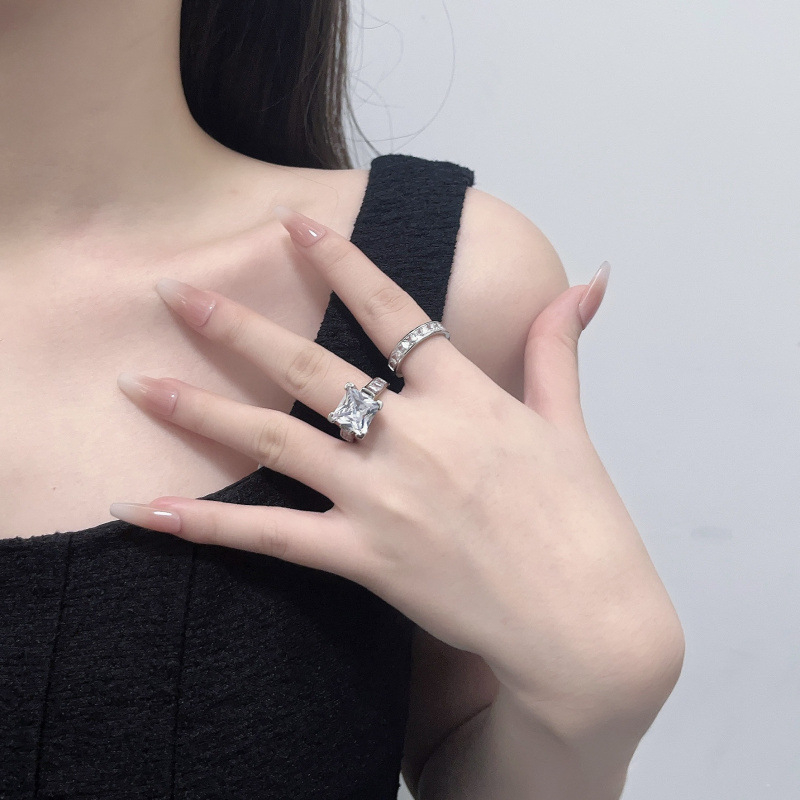 Сватбен комплект пръстени с топаз, свободни камъни за инкрустиране, есен 2022, вътрешна експертиза, повторна проверка на плащането