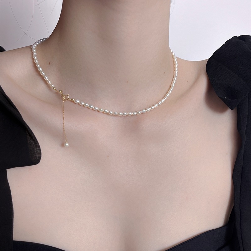 Ogrlica od slatkovodnih bisera, kapkastog oblika, s 14k zlatom lancem, minimalistički sladak stil, bez privjeska