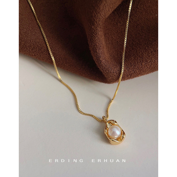 Bakreni nakit s pozlaćenjem 14K, kupolasti privjesak od matične biserne, ogrlica s bisernom, francuski retro stil.