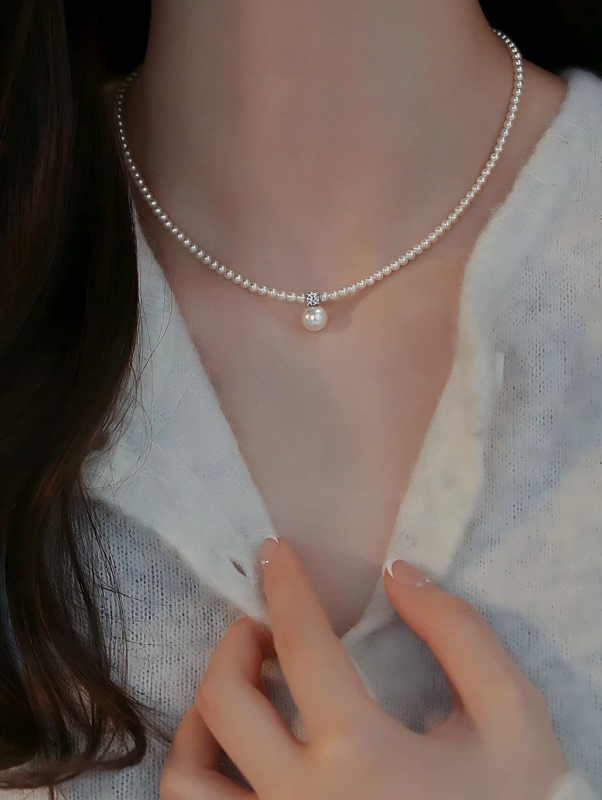 Colier din cupru cu placare cu aur reală; pandantiv geometric în formă de U; lanț O-link; lungime 51–60 cm; greutate 5 g; inspirat de stil proaspăt și dulce