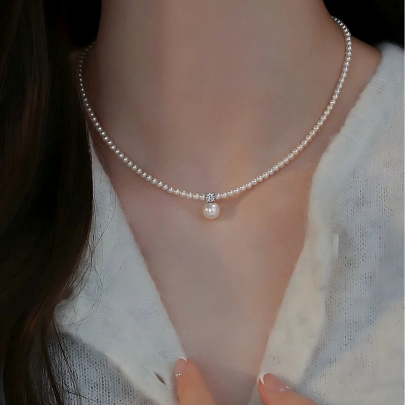 Colier din cupru cu placare cu aur reală; pandantiv geometric în formă de U; lanț O-link; lungime 51–60 cm; greutate 5 g; inspirat de stil proaspăt și dulce