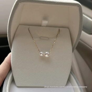 Chie Pearl Freshwater Akoya — огърлица с висулка в 18K злато, кръгла перла с двойна мъниста