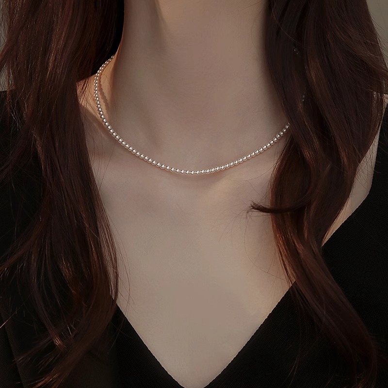 Ogrlica od slatkovodnih bisera, okrugle perle 3-4 mm, bijele, duljina 41-50 cm, srebrni lanac 925, elegantan minimalistički stil