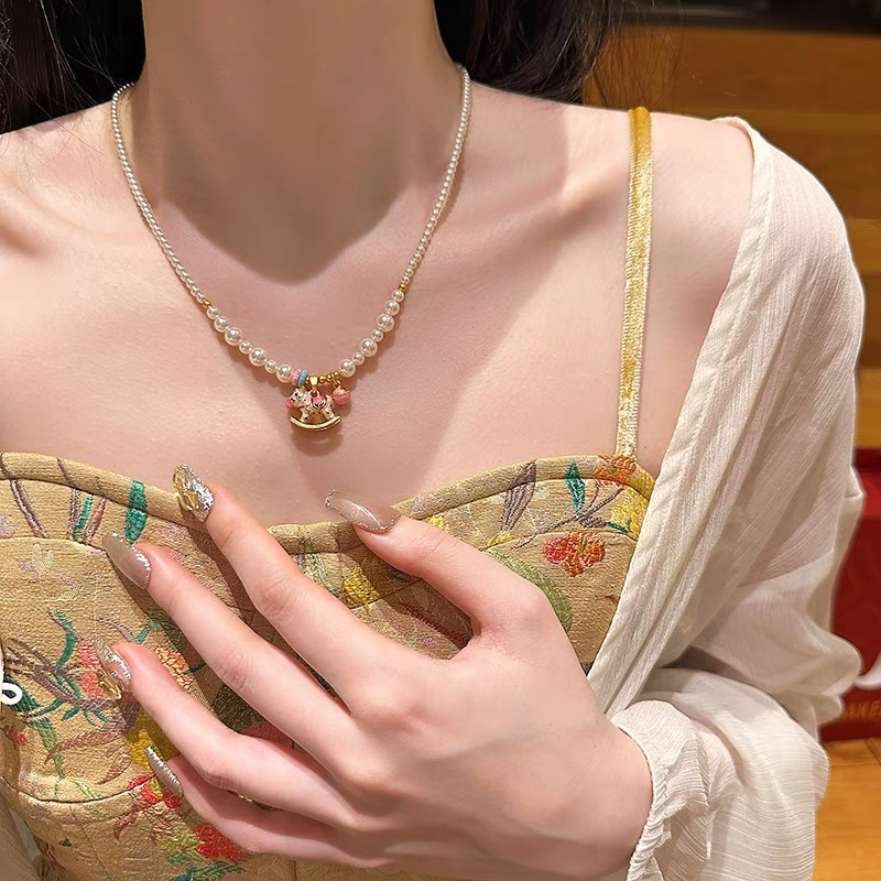 Колие с перли в стил карусел, нишов дизайн, висок клас, за жени