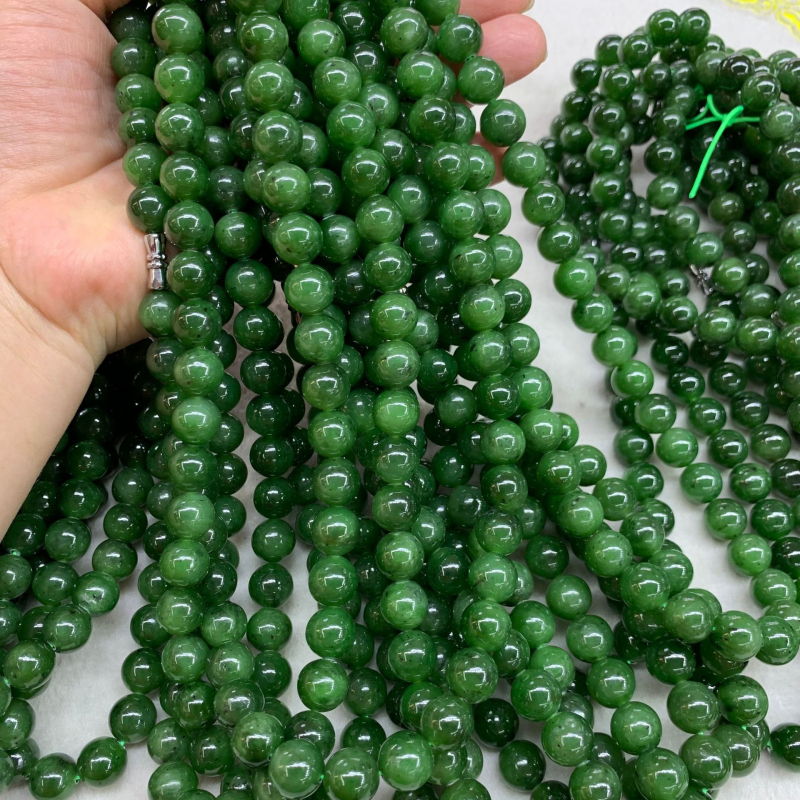 Ogrlica od jaspisa s okruglim perlama, privjesak, VS čistoća, brušenje i poliranje, prilagodljivo